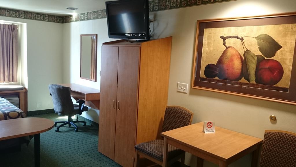 Super 8 By Wyndham Pride Midvale/Midvalley/Salt Lake City חדר תמונה